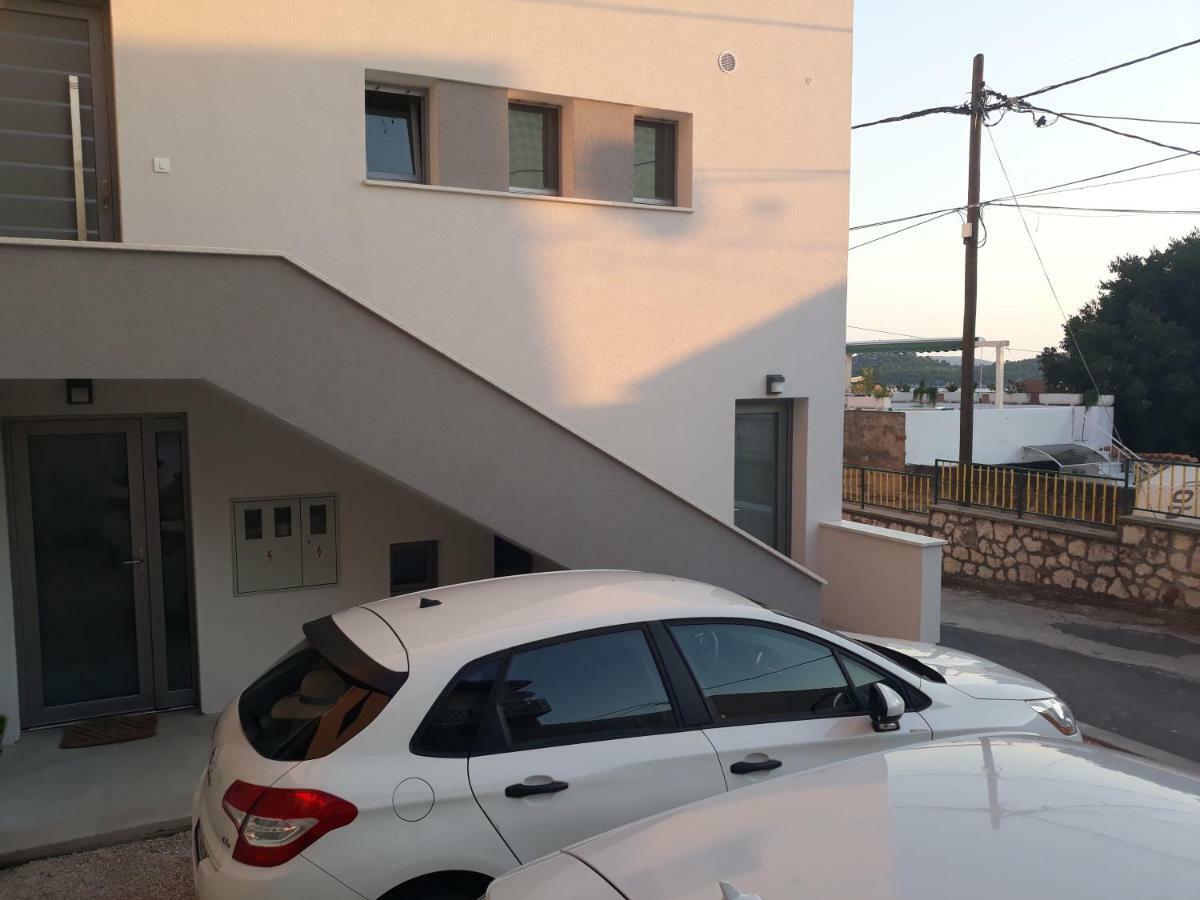 Viola Apartment & Free Parking Šibenik Esterno foto